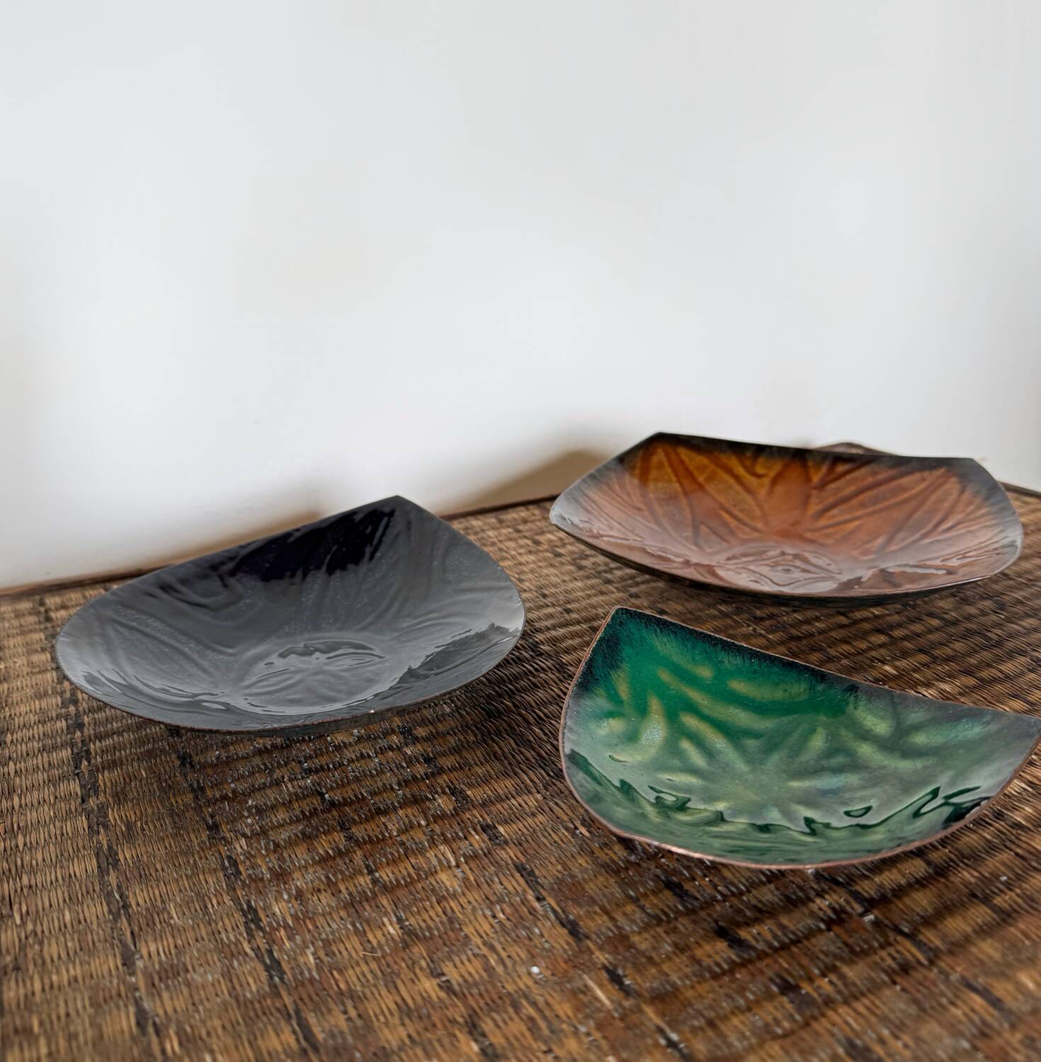 60s enamelled copper pocket emptier