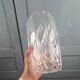 Grand vase vintage en verre moulé transparent