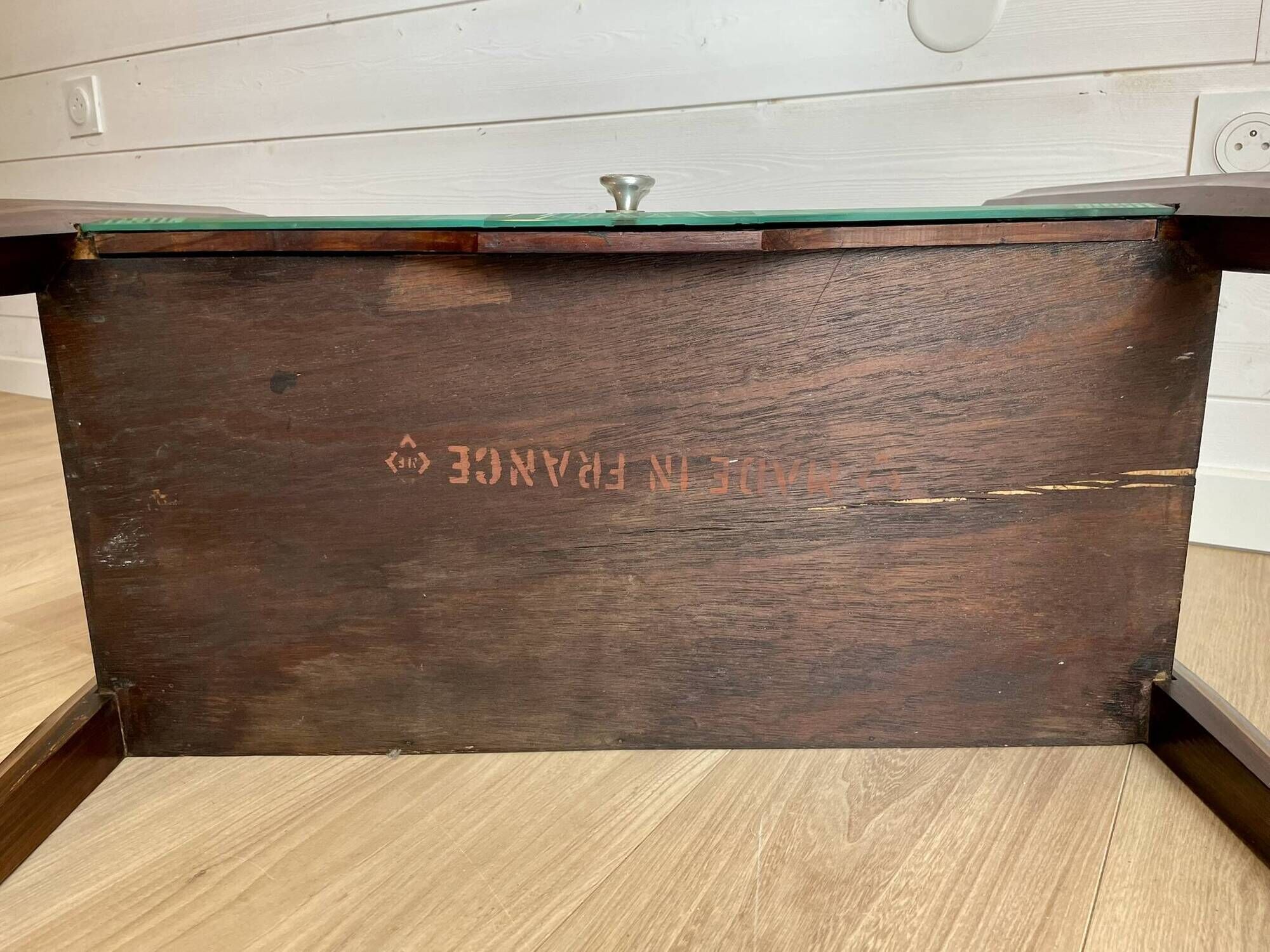 Small entrance chest of drawers or antique bedside table with engraved mirror.