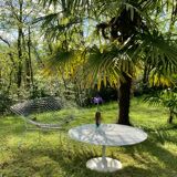 Coffee table by Eero Saarinen for Knoll