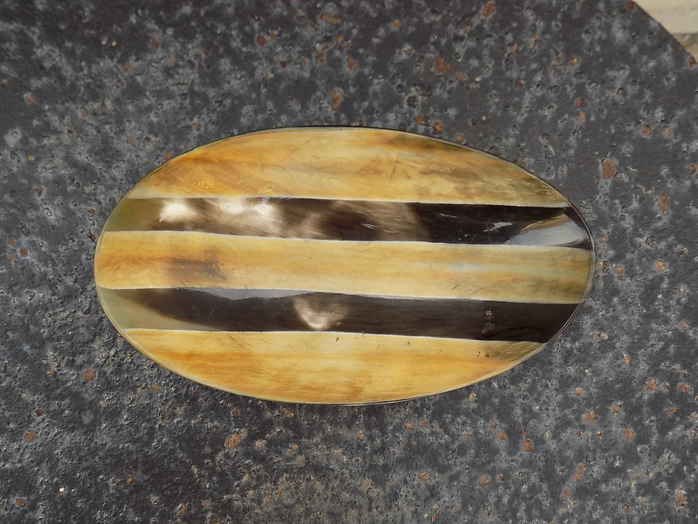 Imitation horn pocket emptier