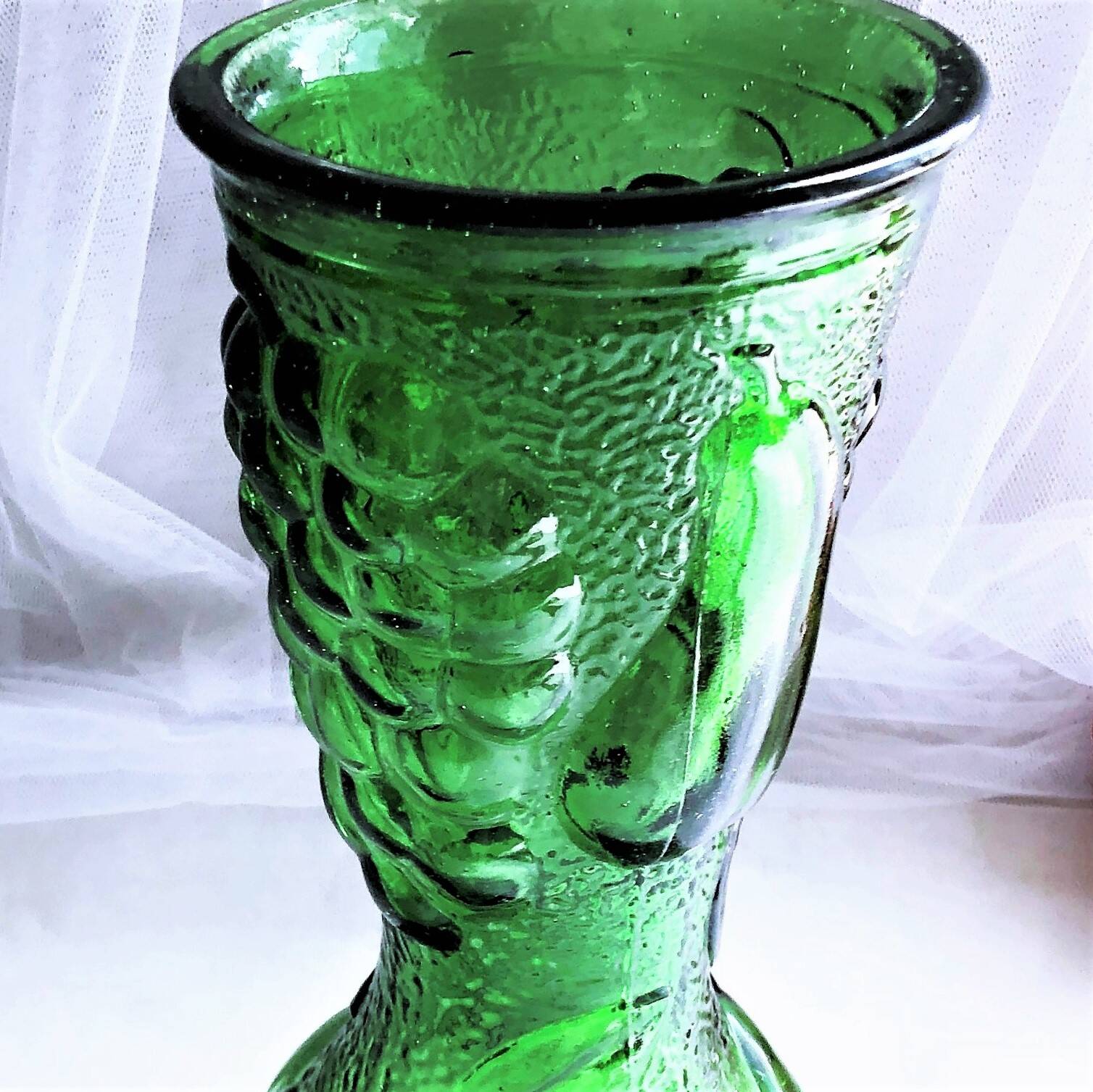 Large green glass vase from vintage Empoli Italy