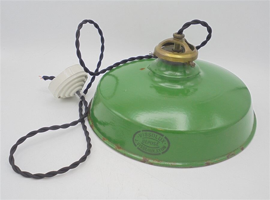 Enamelled sheet metal hanging