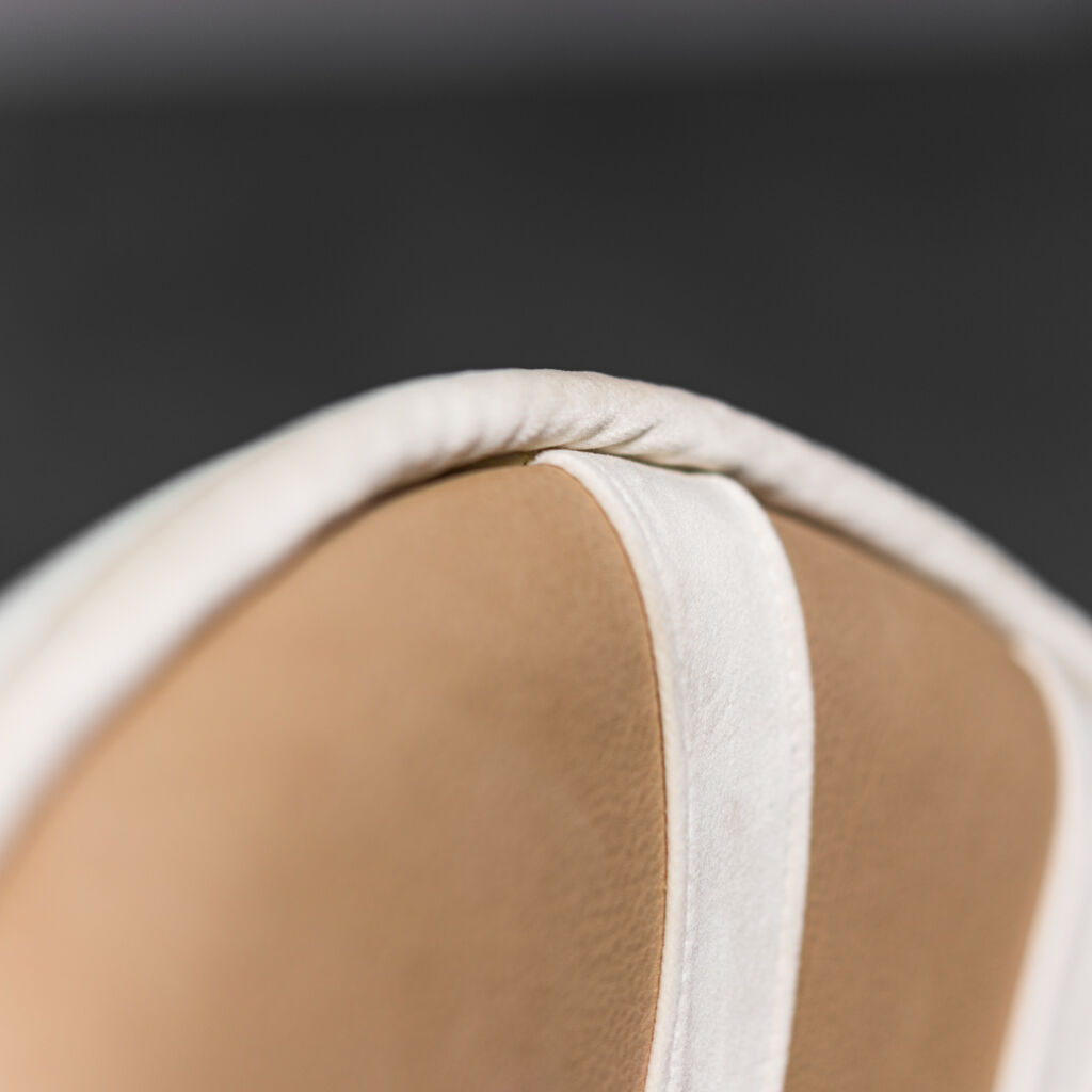 Pair of oval armchairs space age 70s vintage modernariato