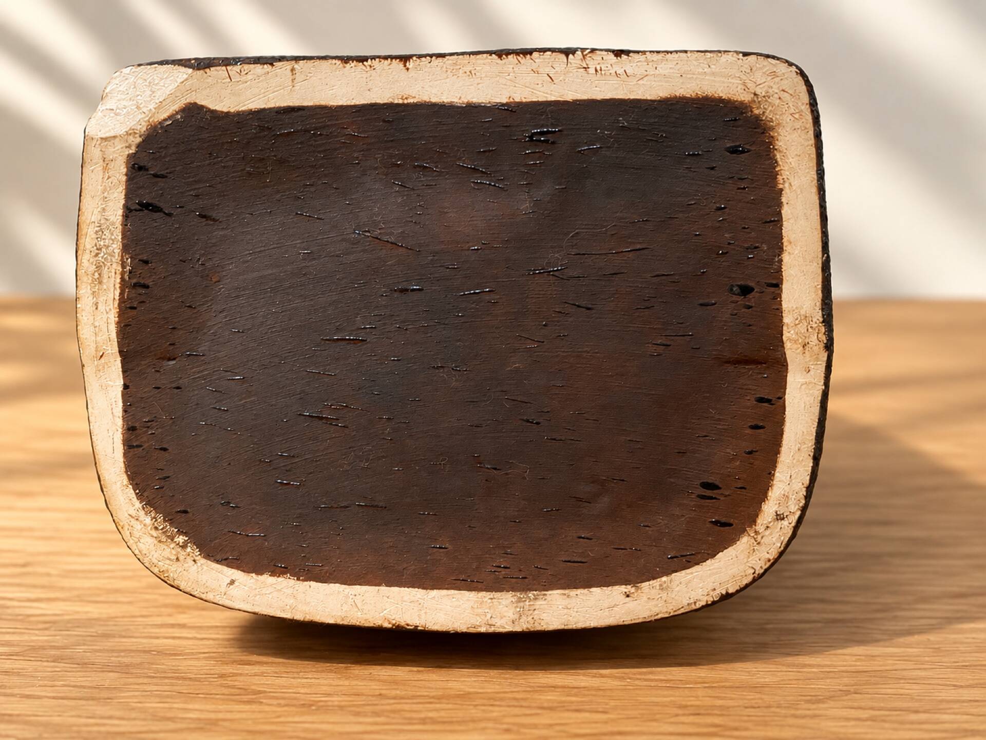 Vase soliflore sculptural en céramique noire – années 60/70