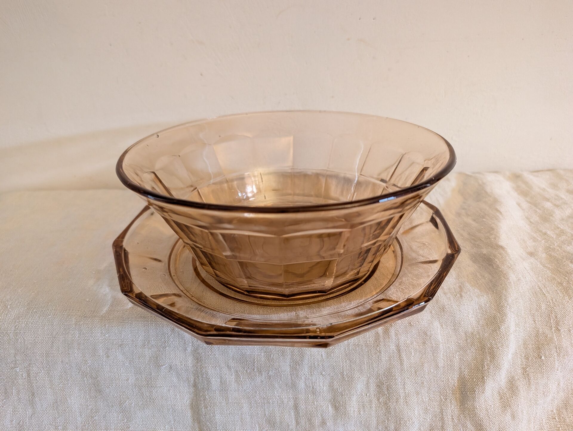 Amber light 1940s–50s – Salad bowl & serving plate