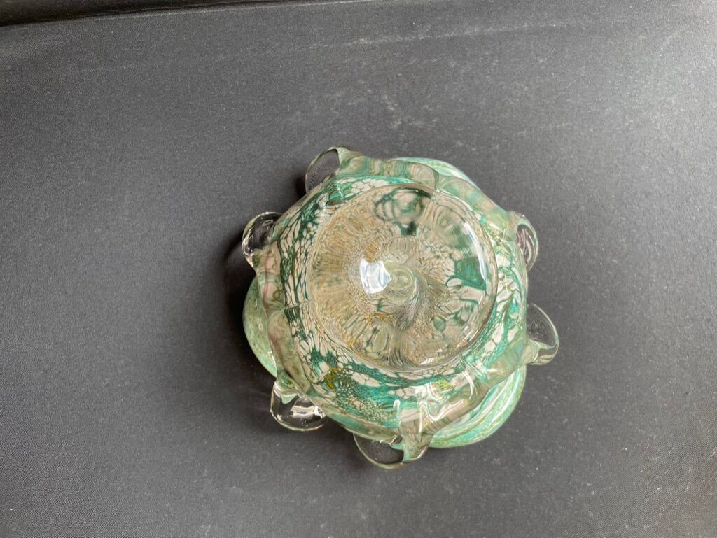 Multilayer glass bag cup with metal oxide inclusions - XXth