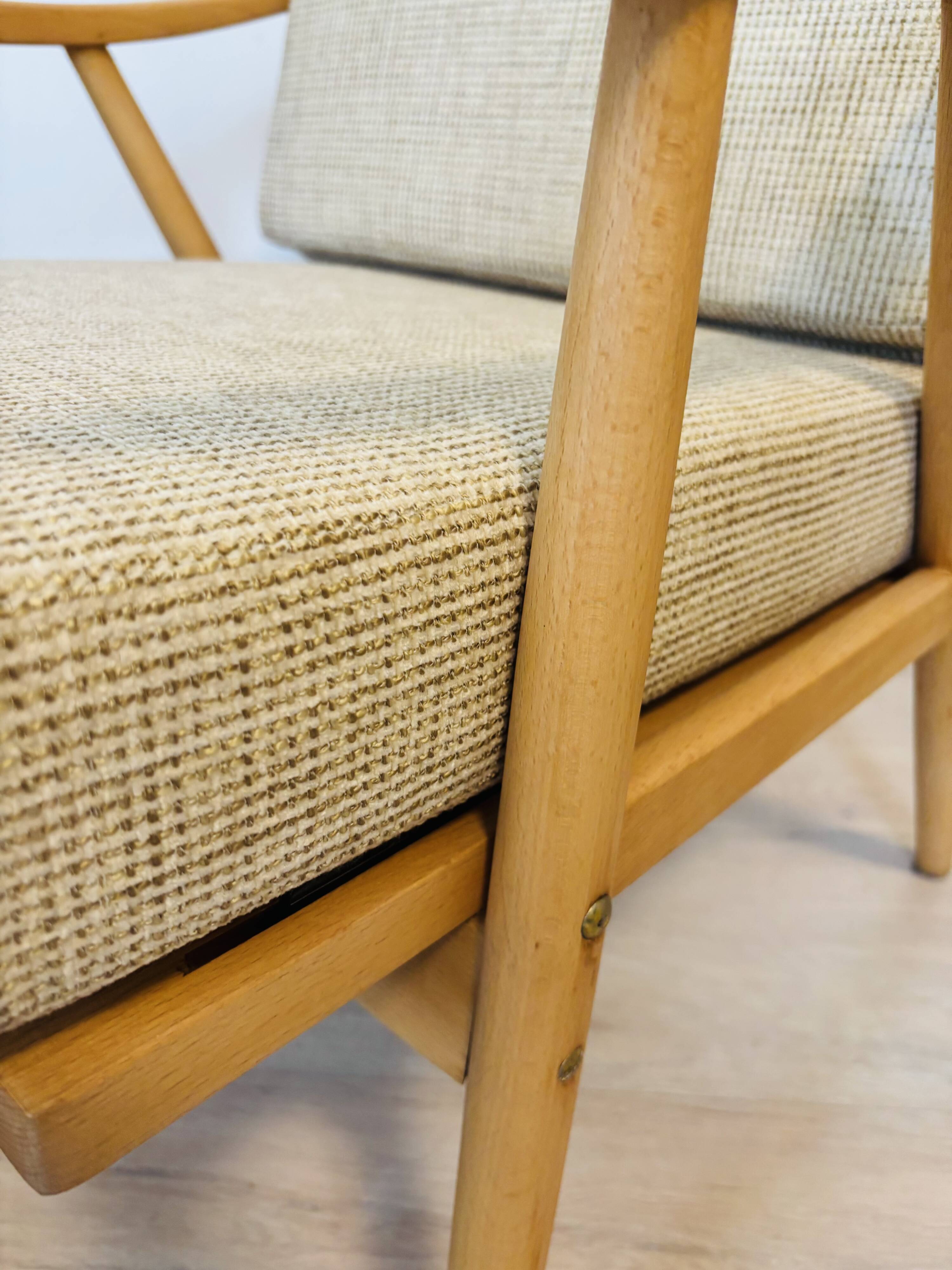 Fauteuil vintage Laouge par Jaroslav Šmidek pour TON, Tchécoslovaquie années 1970.