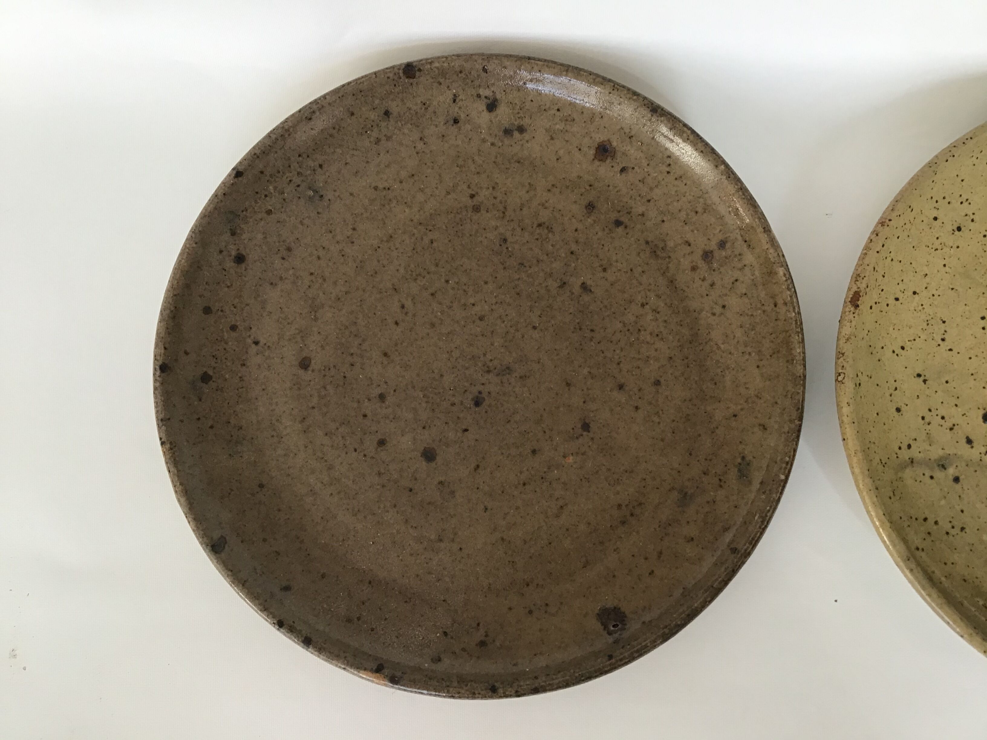 2 assiettes en grès pyrité Tiffoche