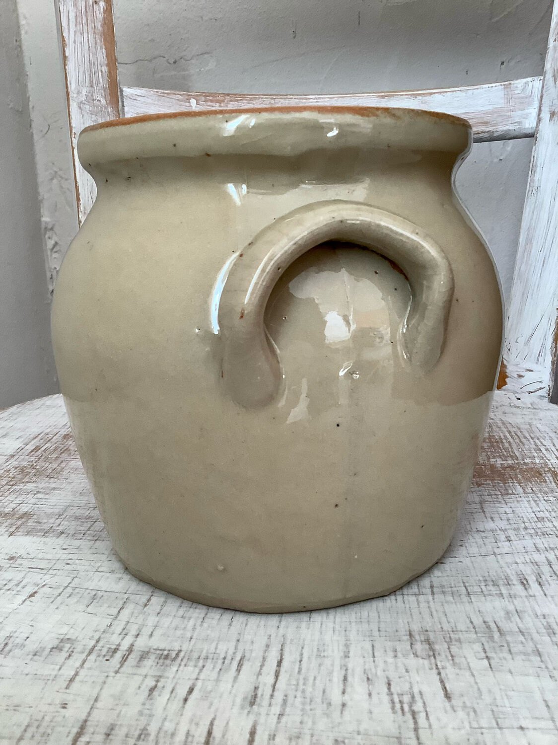 Grease pot or stoneware salt pan