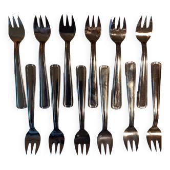 12 vintage oyster forks