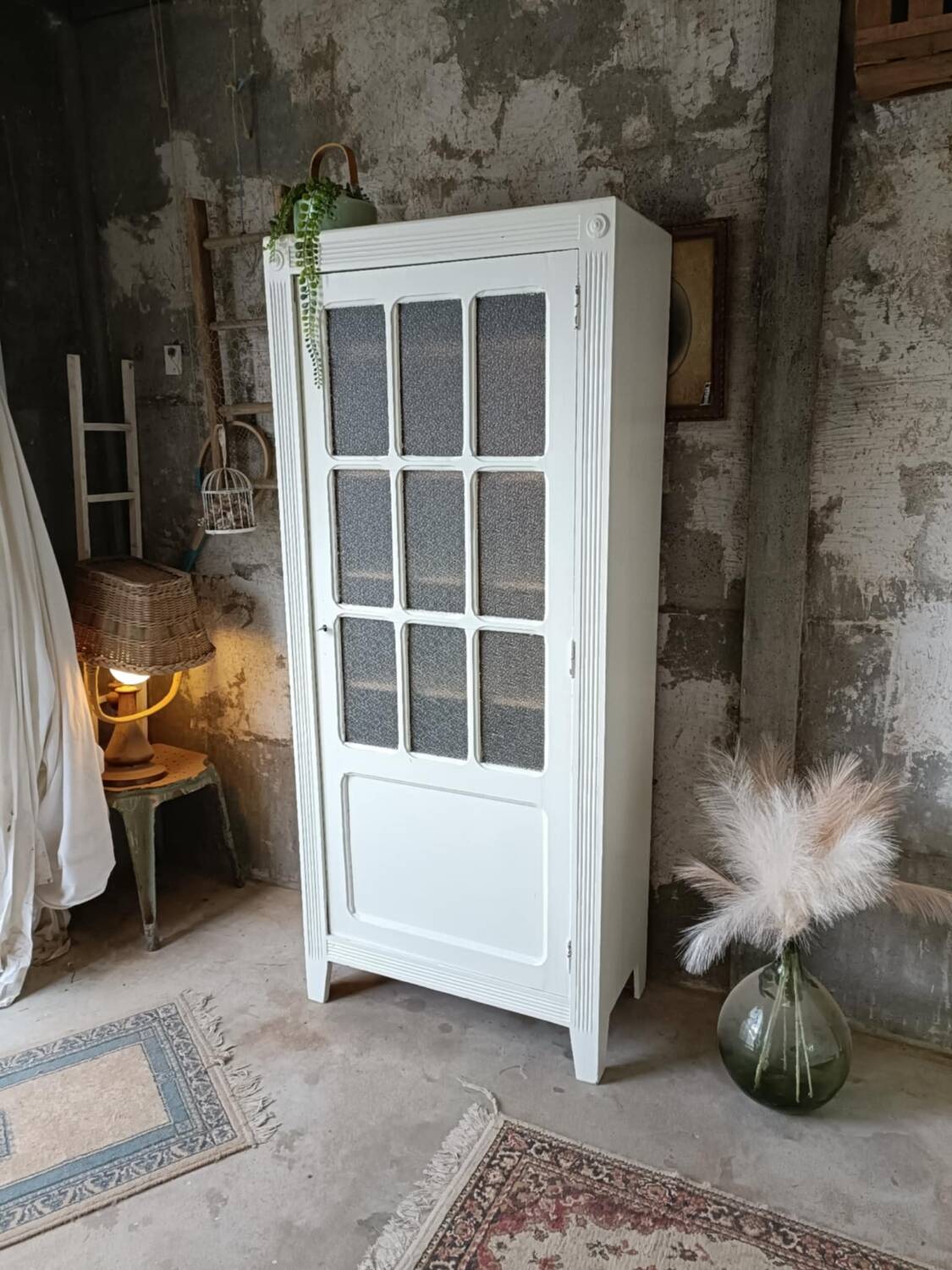 Art Deco bonnet maker