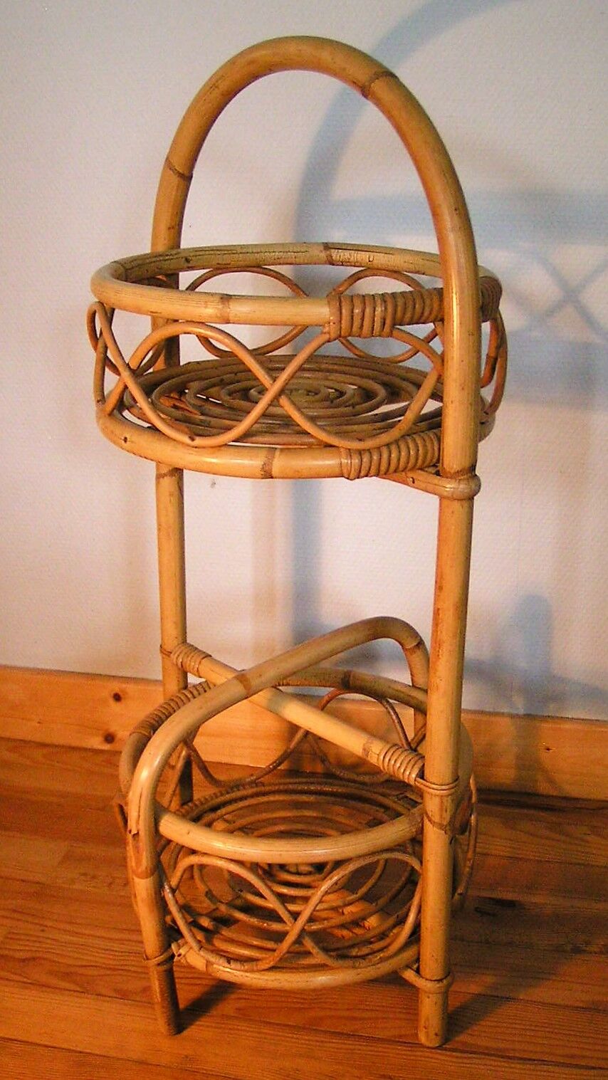Rattan bottle holder