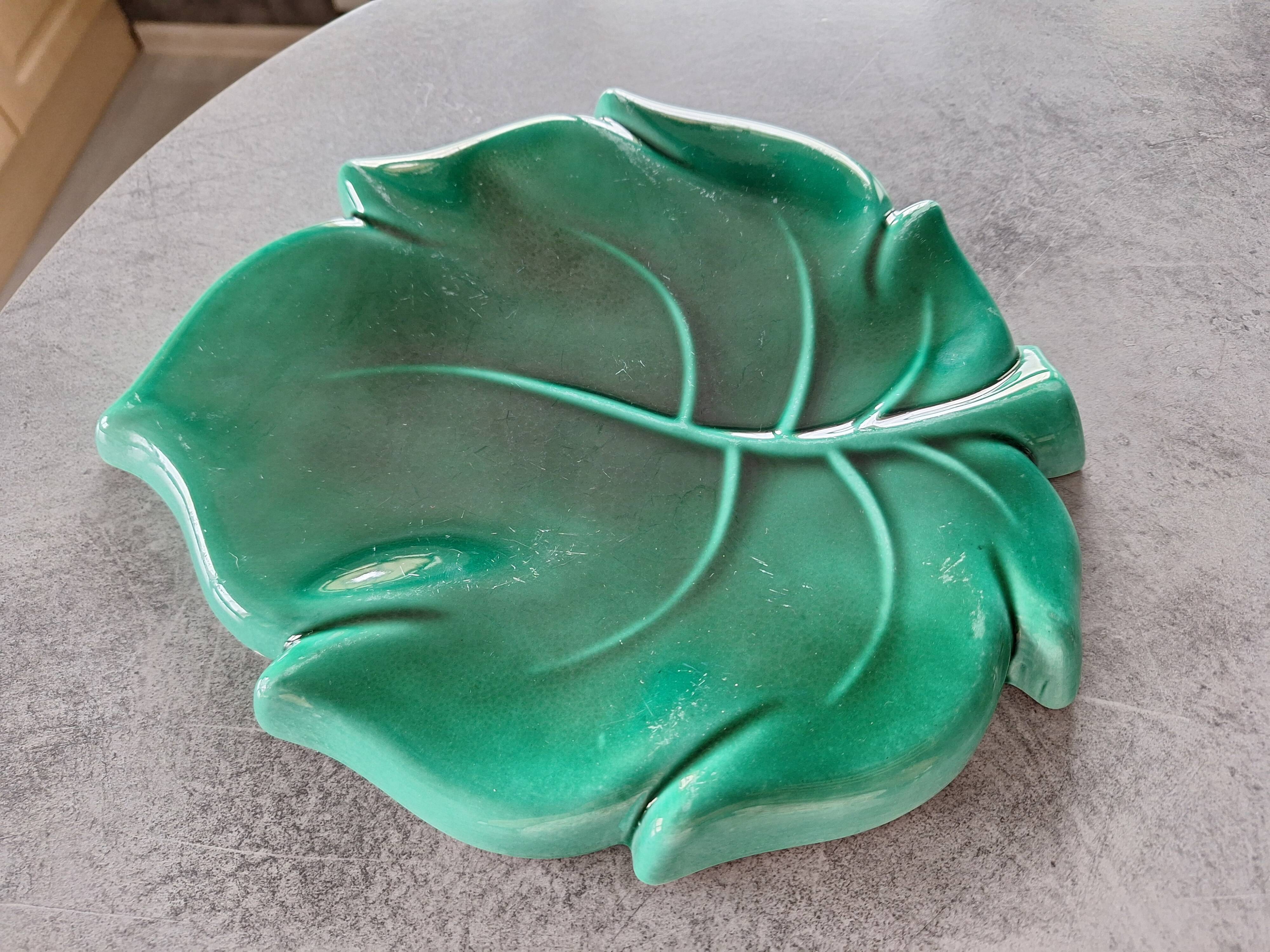 Dessous de plat céramique modèle feuille Gien année 60