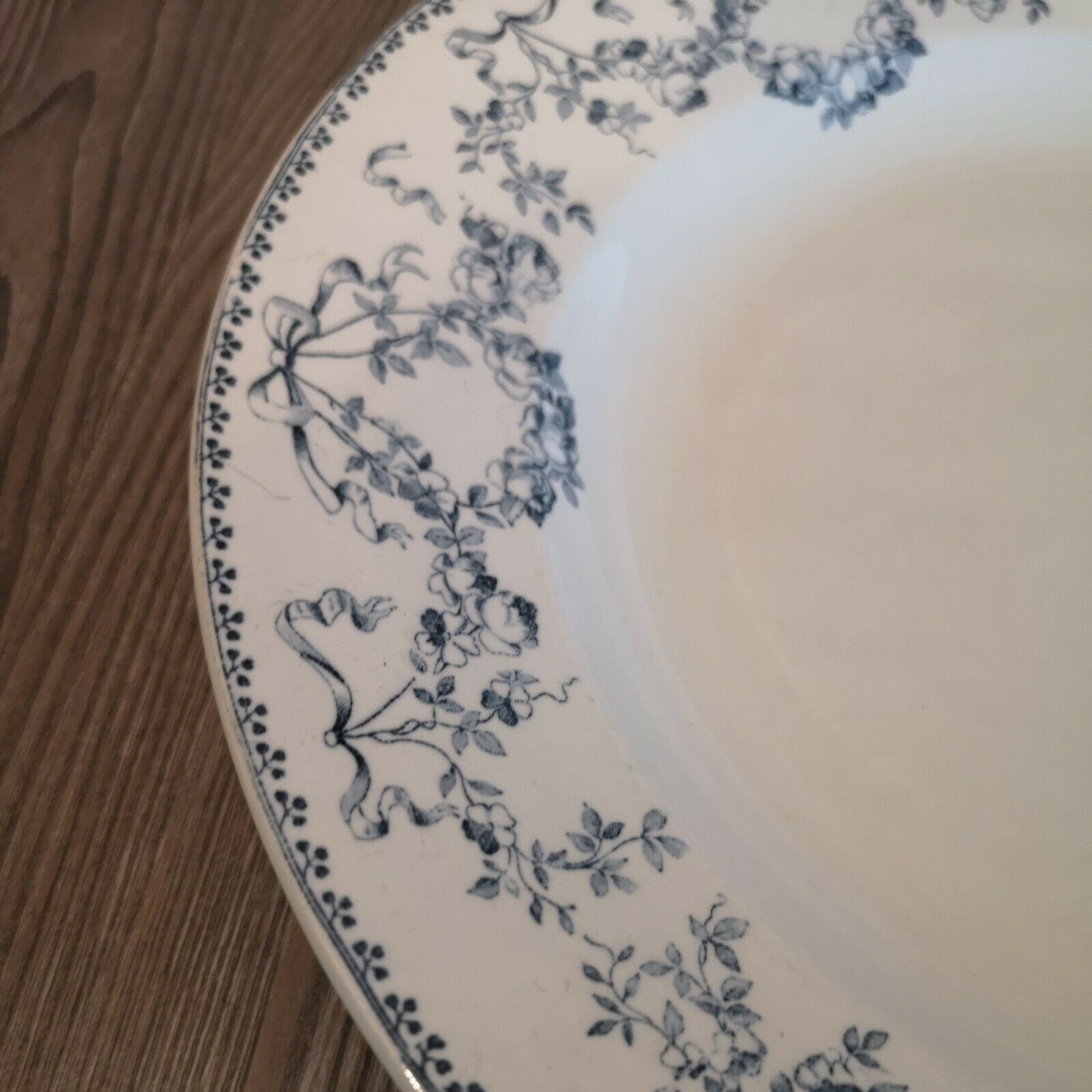 Round dish in Earthenware Sarreguemines Model Mozart