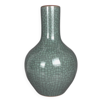 Cracked celadon vase – Ge yao style – signed – China or Korea, 20th/21st century