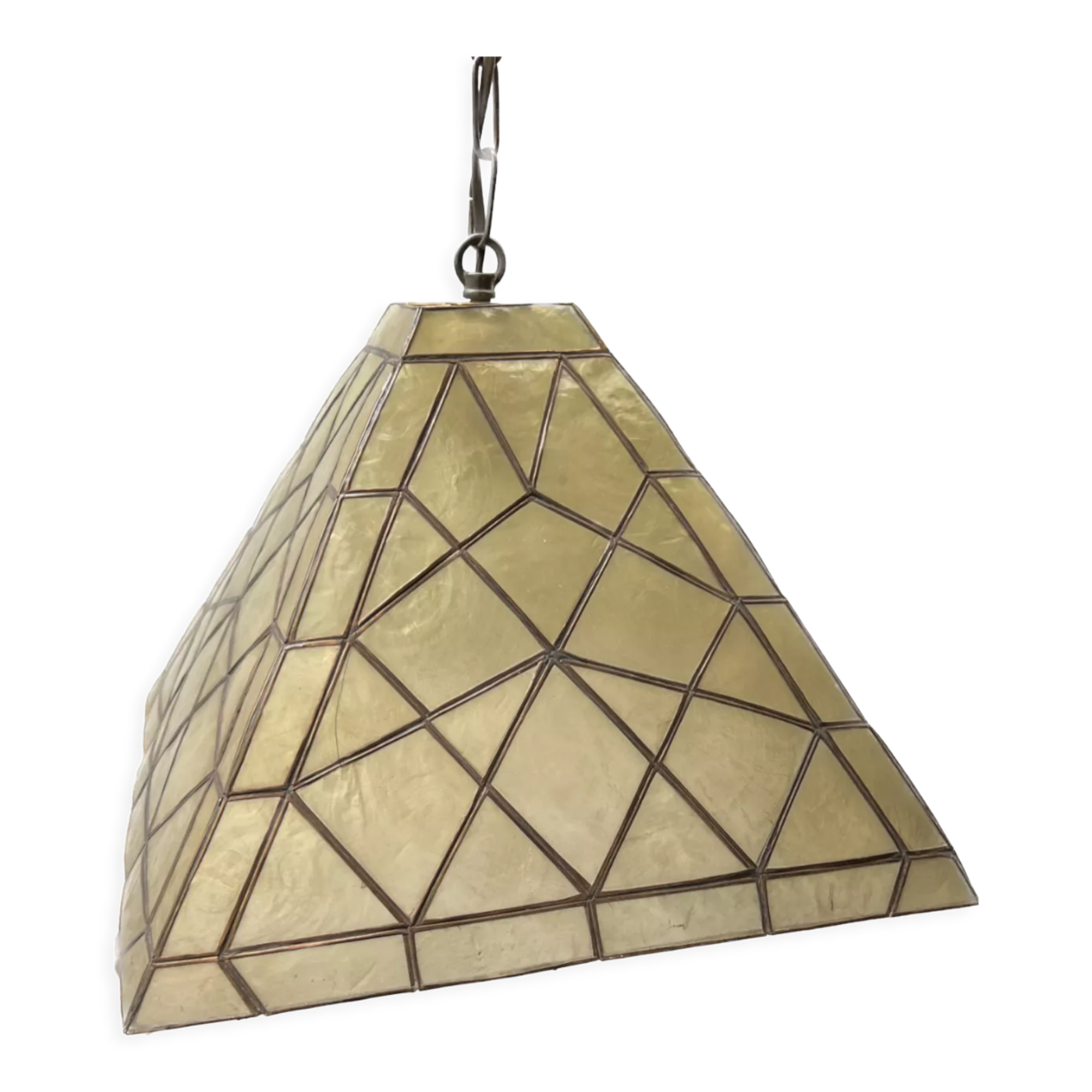 Chandelier in mother-of-pearl and brass