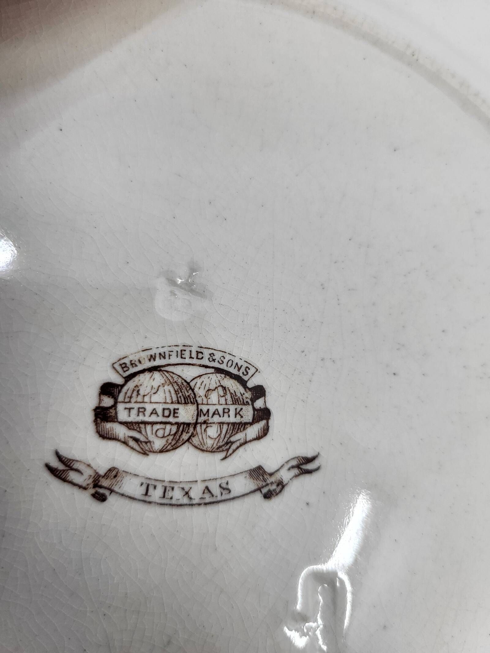 Victorian plate set by Brownfield & Sons model "Texas" England 1880
