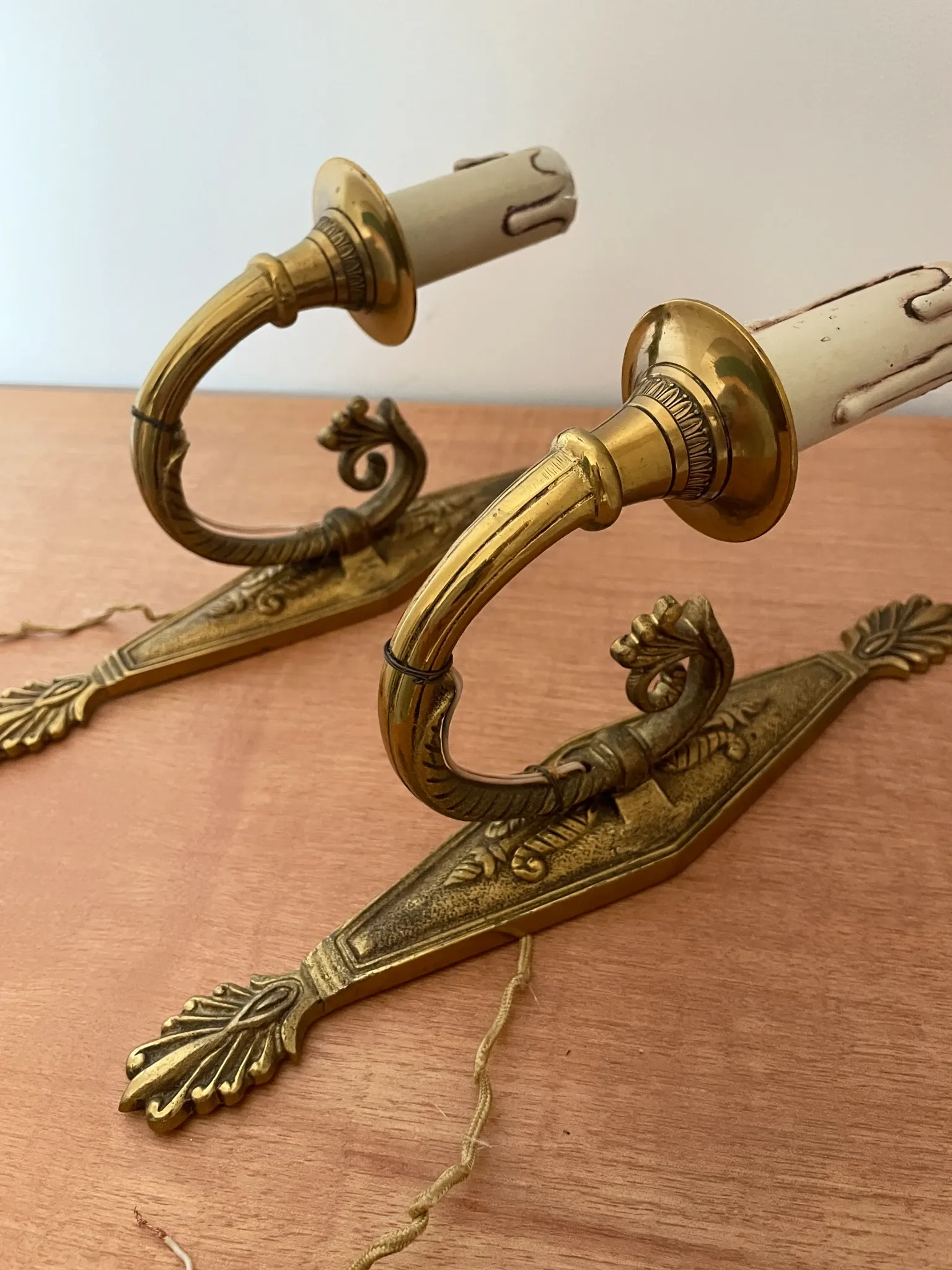 Pair of wall sconces in gilded brass – Louis XVI / neoclassical style