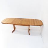 Table à manger ovale extensible vintage danoise en teck massif des années 1960