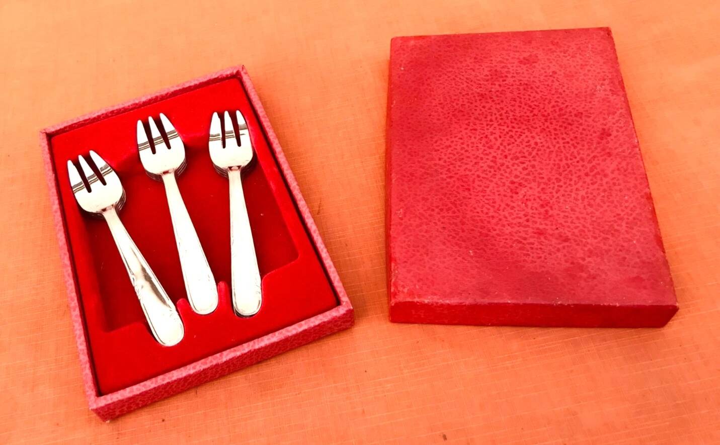 1970s 12 dessert forks Guy Degrenne