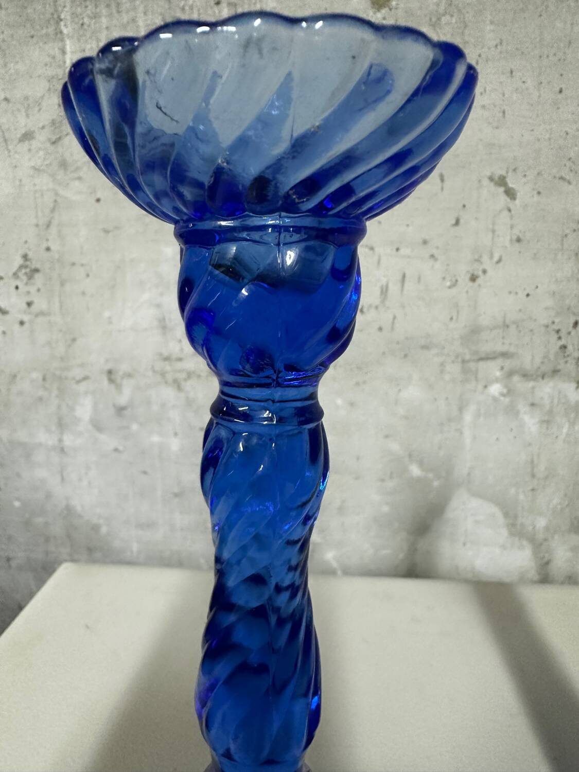 Pair of vintage cobalt blue twisted glass candlesticks h 24.5 cm