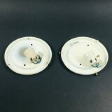 Paire de lampes murales en verre opalin en forme de coquillage de Limburg, Allemagne, années 1970.