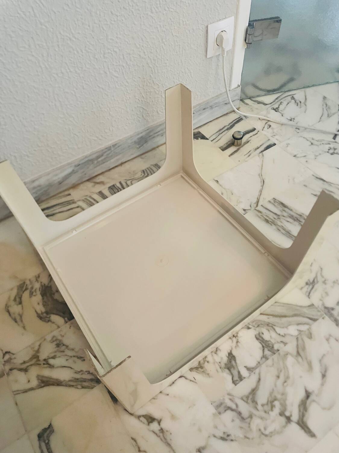 FLAIR Vintage Plastic Coffee Table