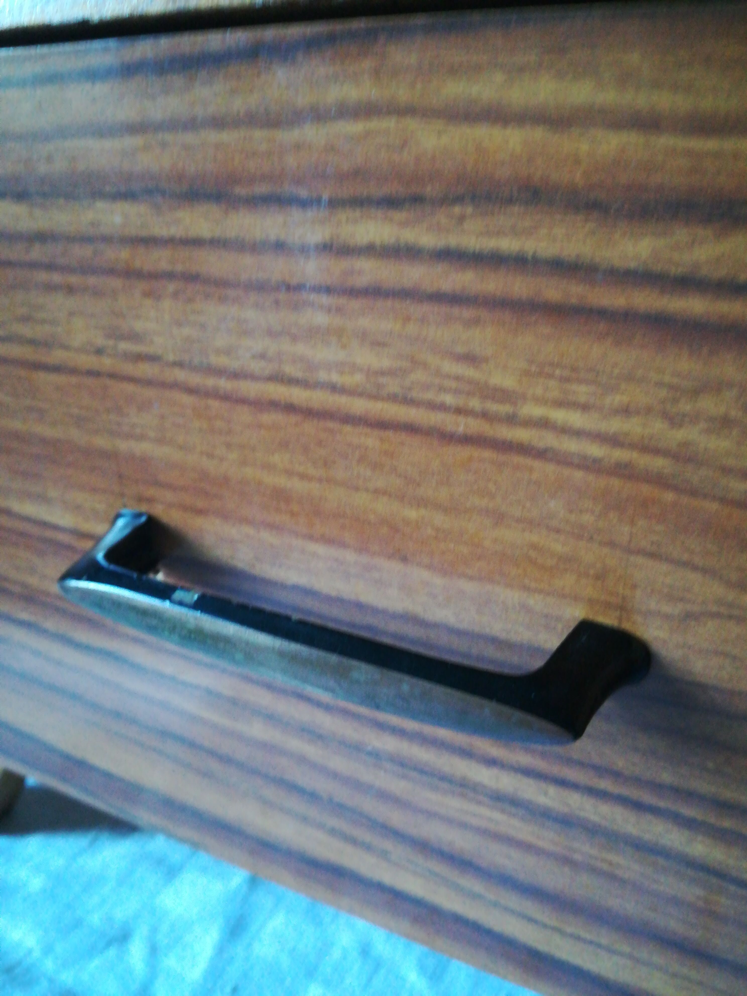 Nightstand with compass feet