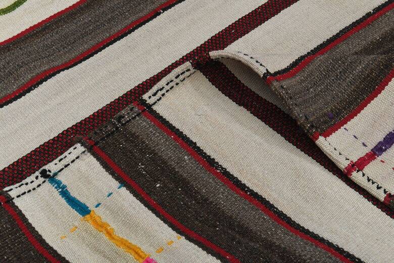 Vintage kilim rug for living room 189x259