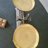 Roberval scale and weight
