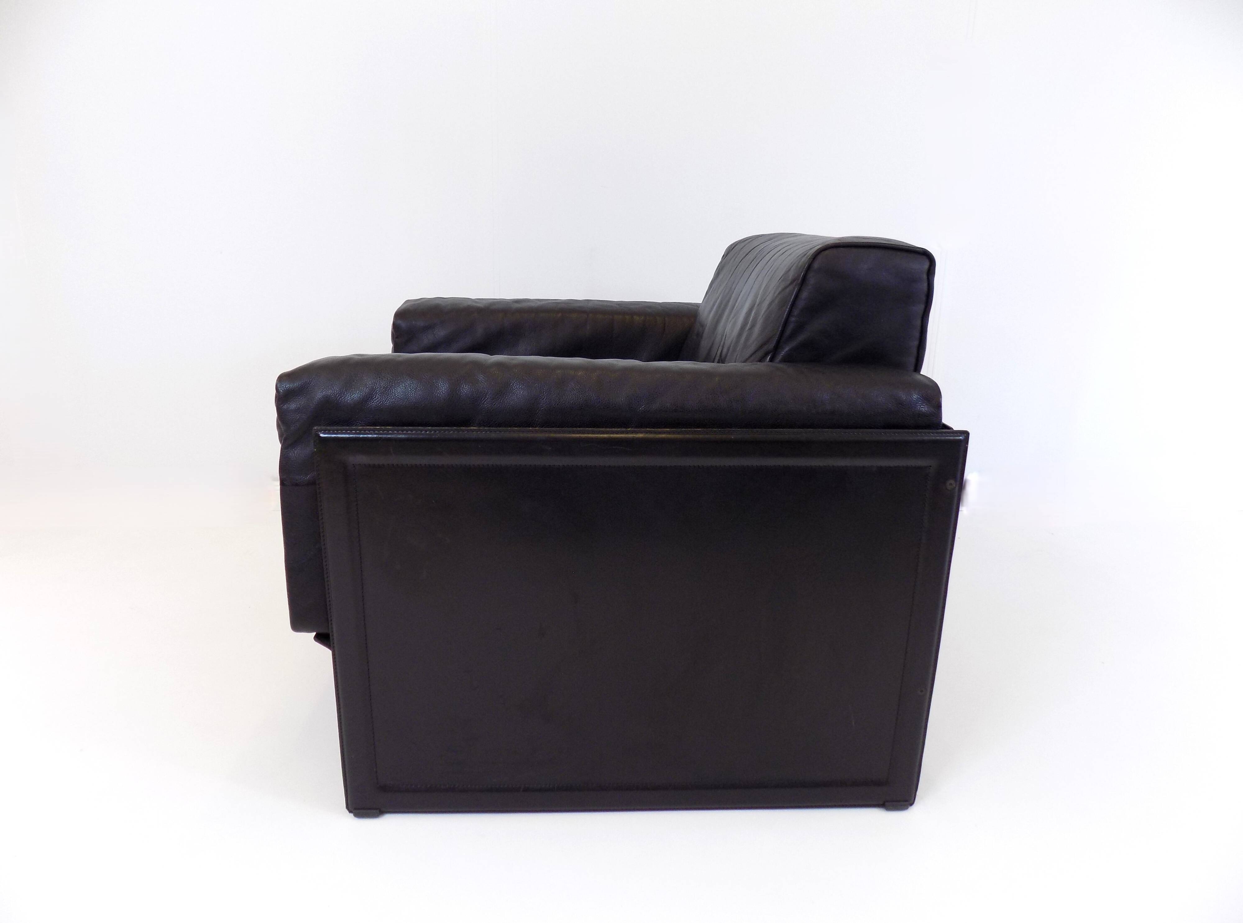Fauteuil lounge en cuir Matteo Grassi Korium KM 3/1 par Tito Agnoli, 1980
