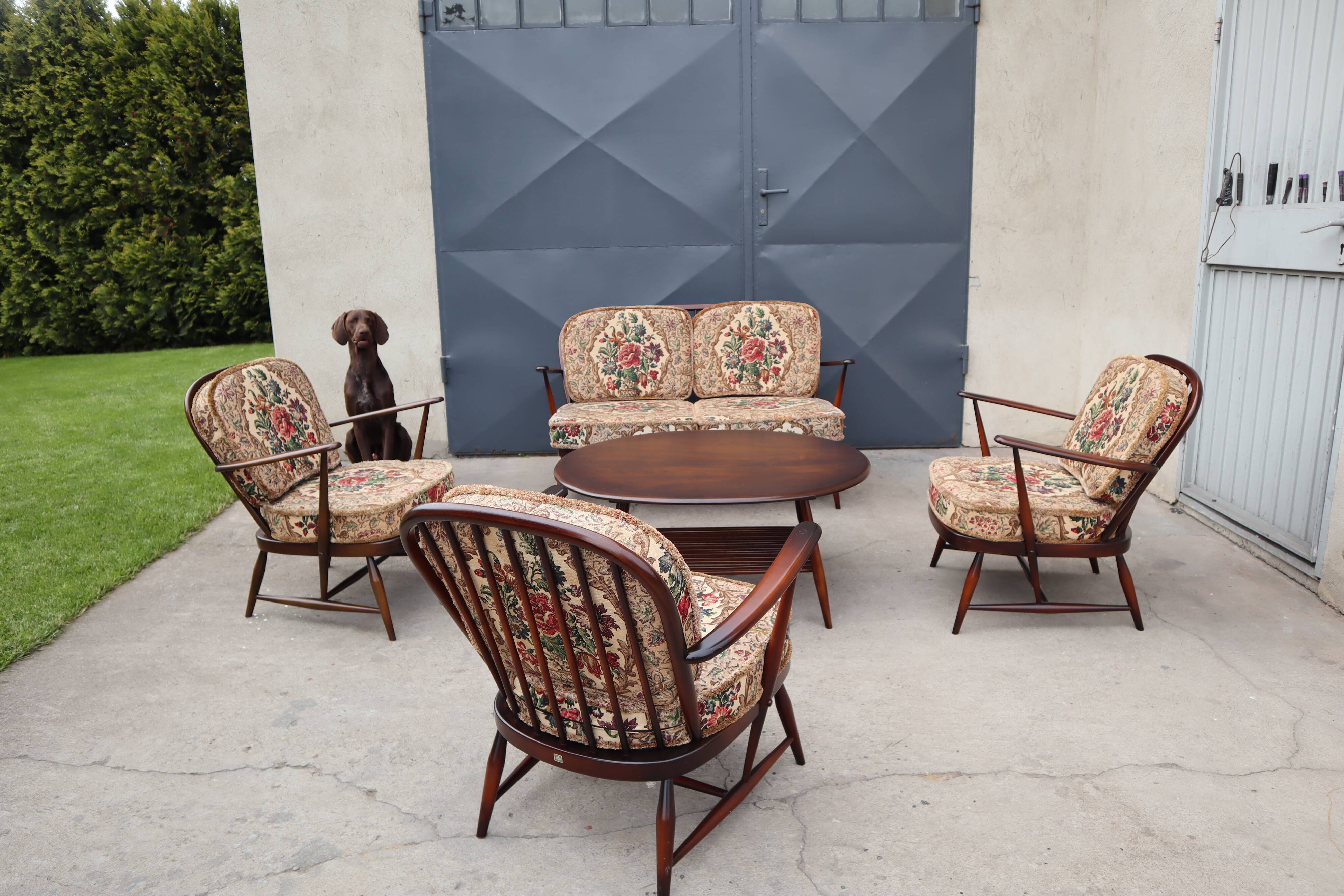 Set by Lucian Ercolani for Ercol, 1960