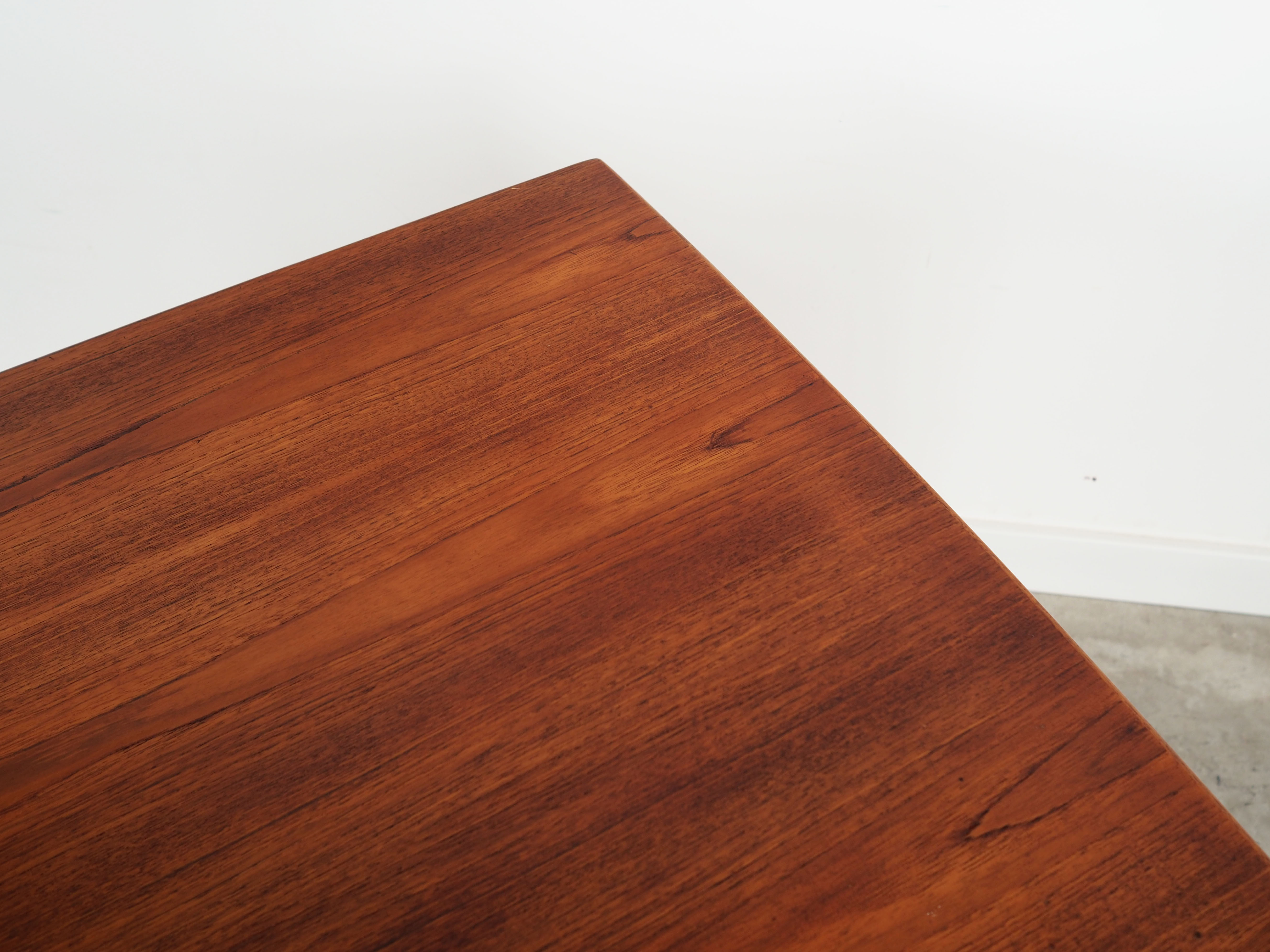 Teak table, danish design, 1970s, production: denmark