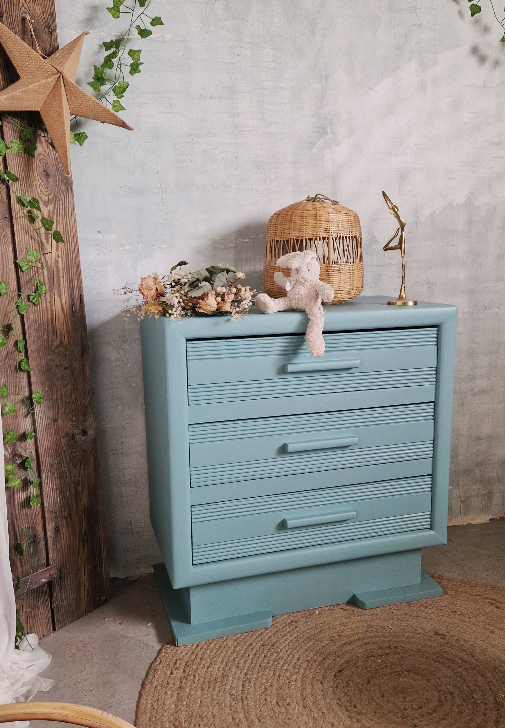 Art Deco chest of drawers