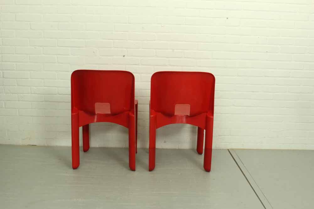 Ensemble de 2 chaises en plastique Universelle Red Joe Colombo de Kartell, Italie, 1967