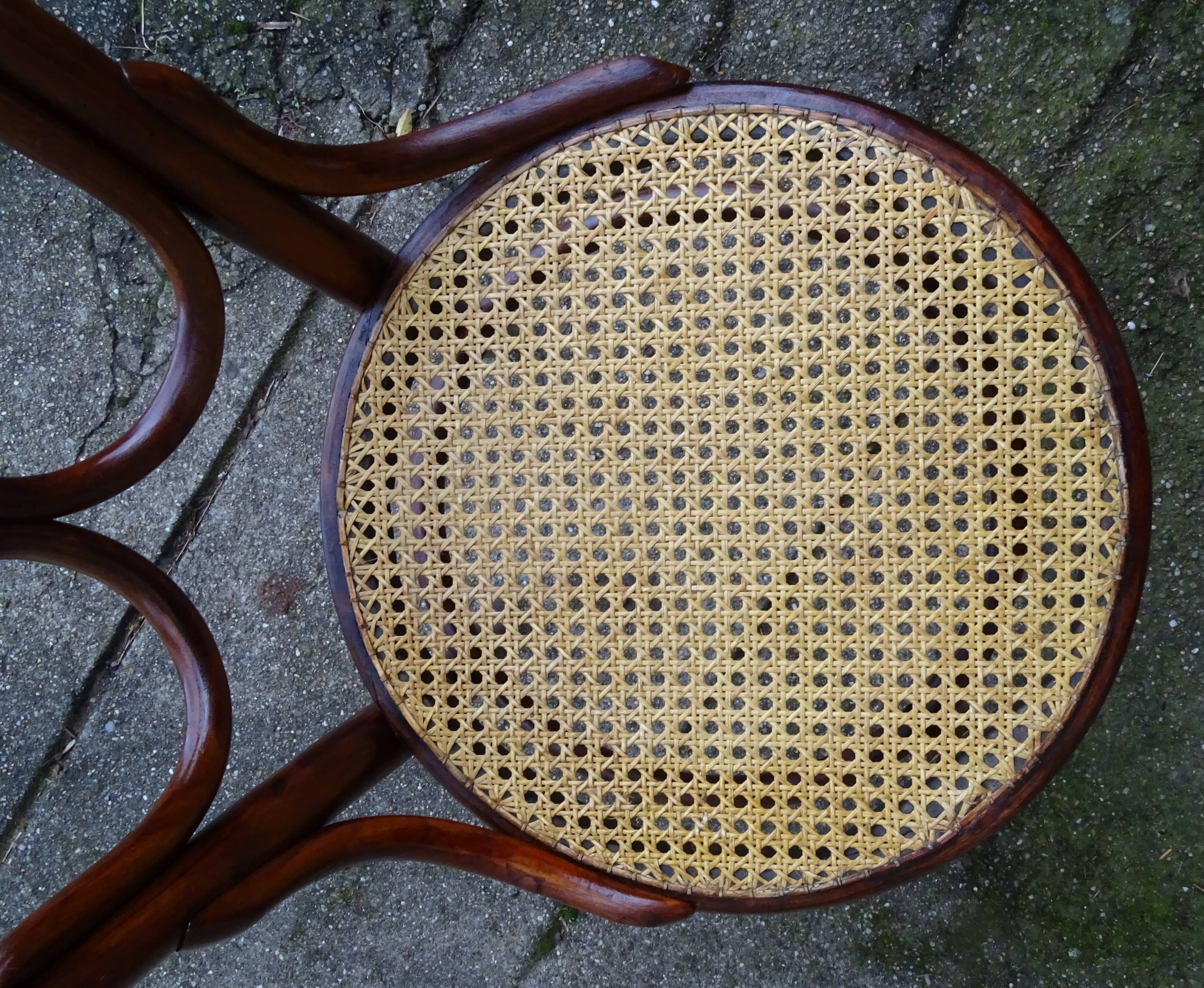Chair Ca, 1890 Thonet N°20 "OMEGA"cannée, Bistrot