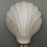 Wall lamp in frosted glass Art Deco 1950 scallop shell