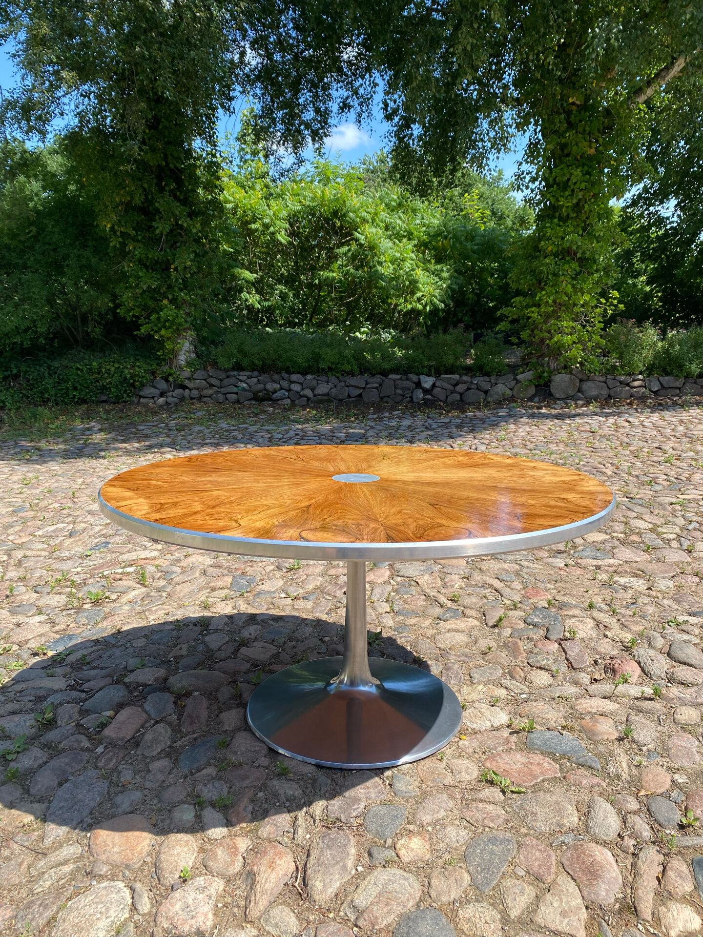 Dining table by Poul Cadovius