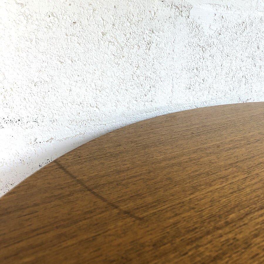Table ronde par Niels Otto Moller en teck