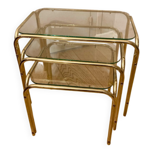 Table gigogne en métal