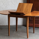 Extendable dining table, round to oval, 1970s