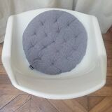 Swivel tulip chair