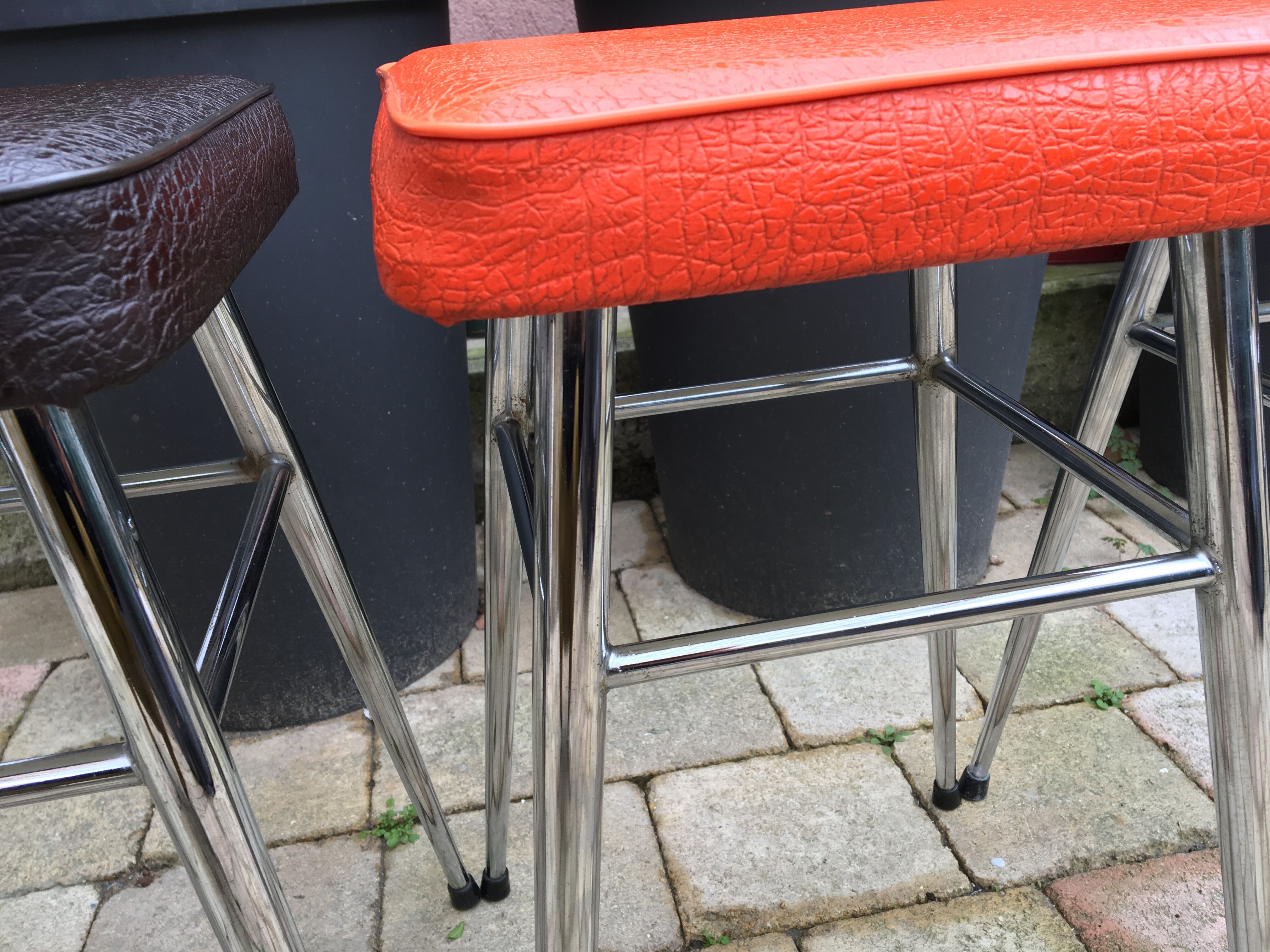In leatherette vintage stools