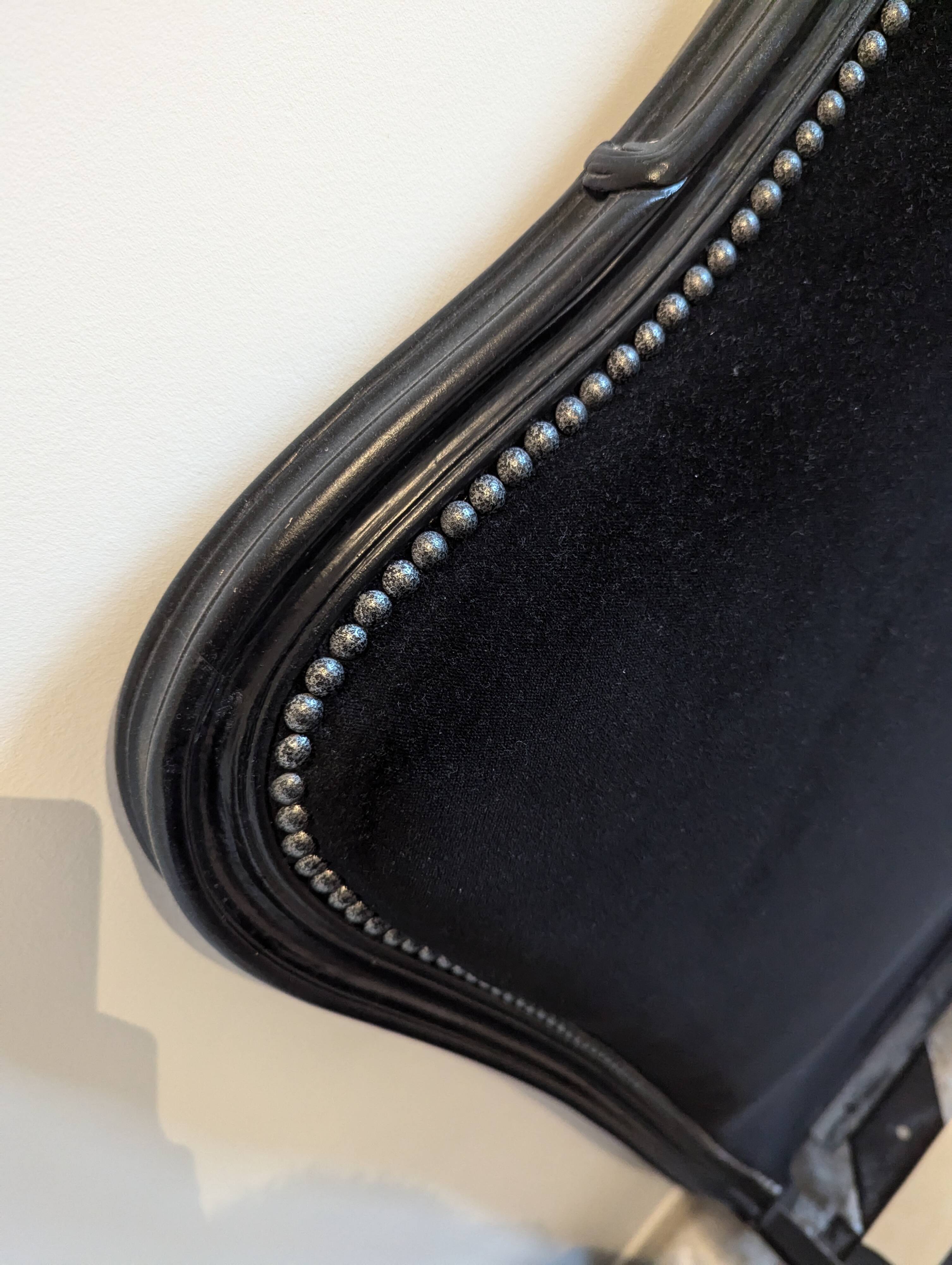 Black velvet bed 140x190