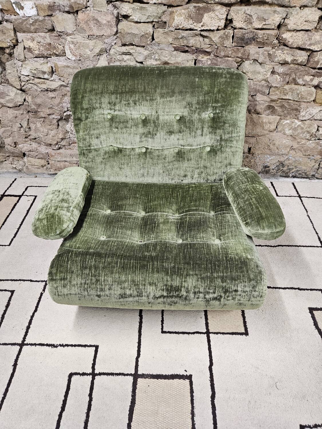 Vintage fireside chair 1970"