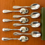 Christofle galea, 8 standard 19 cm spoons in very good condition.