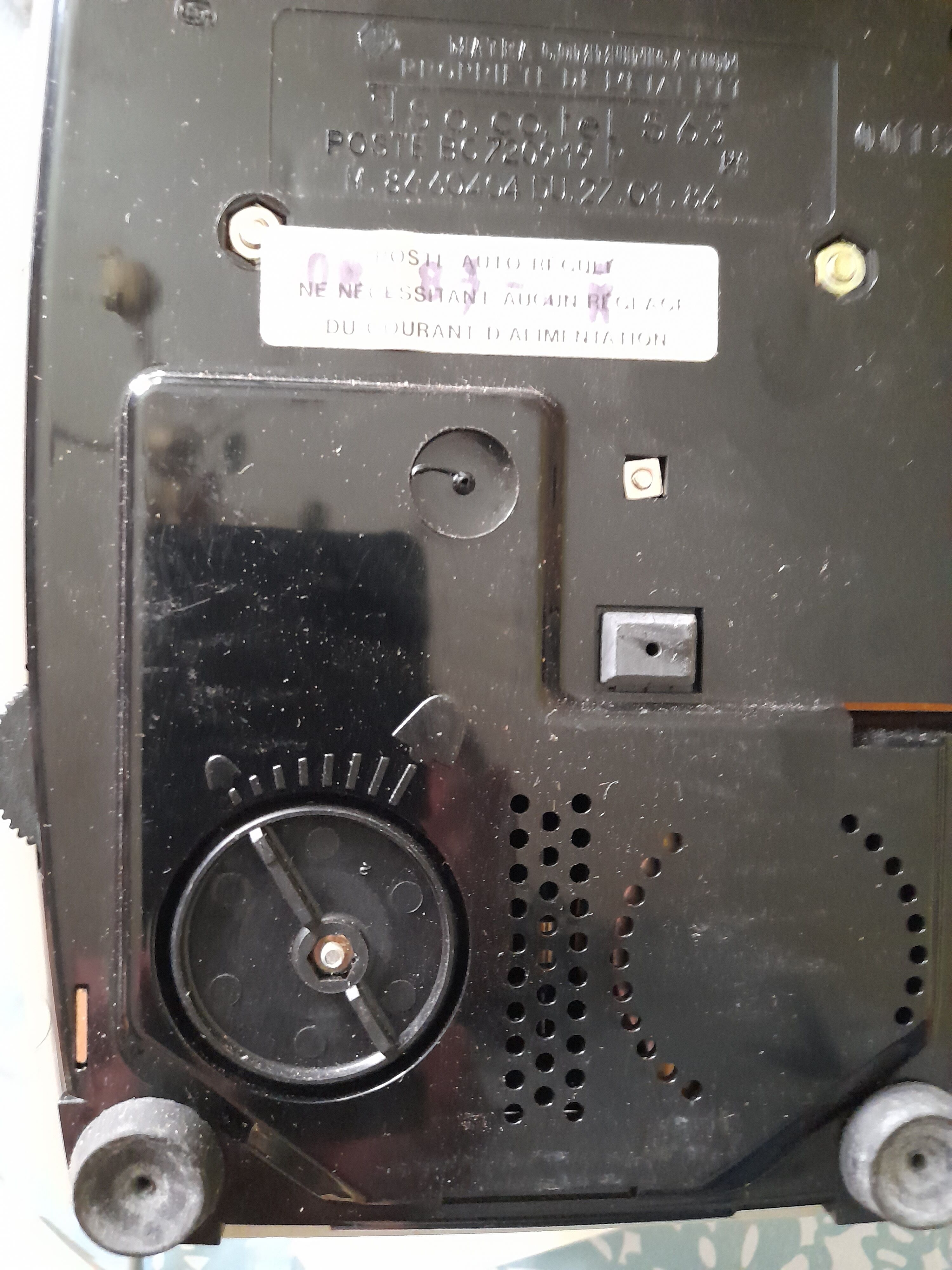 Wall telephone with dial with amplifier