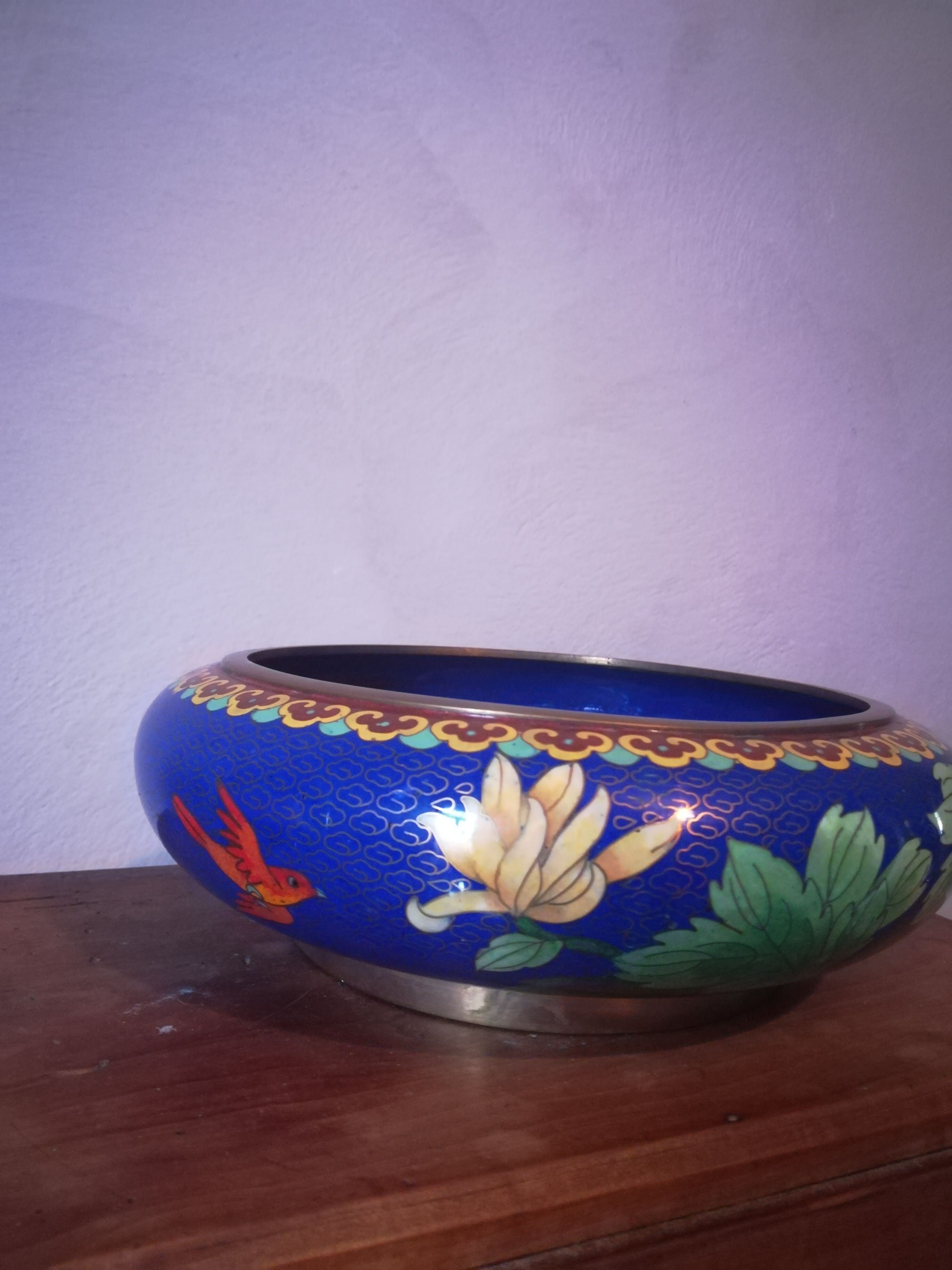 Chinese cup in partitioned email