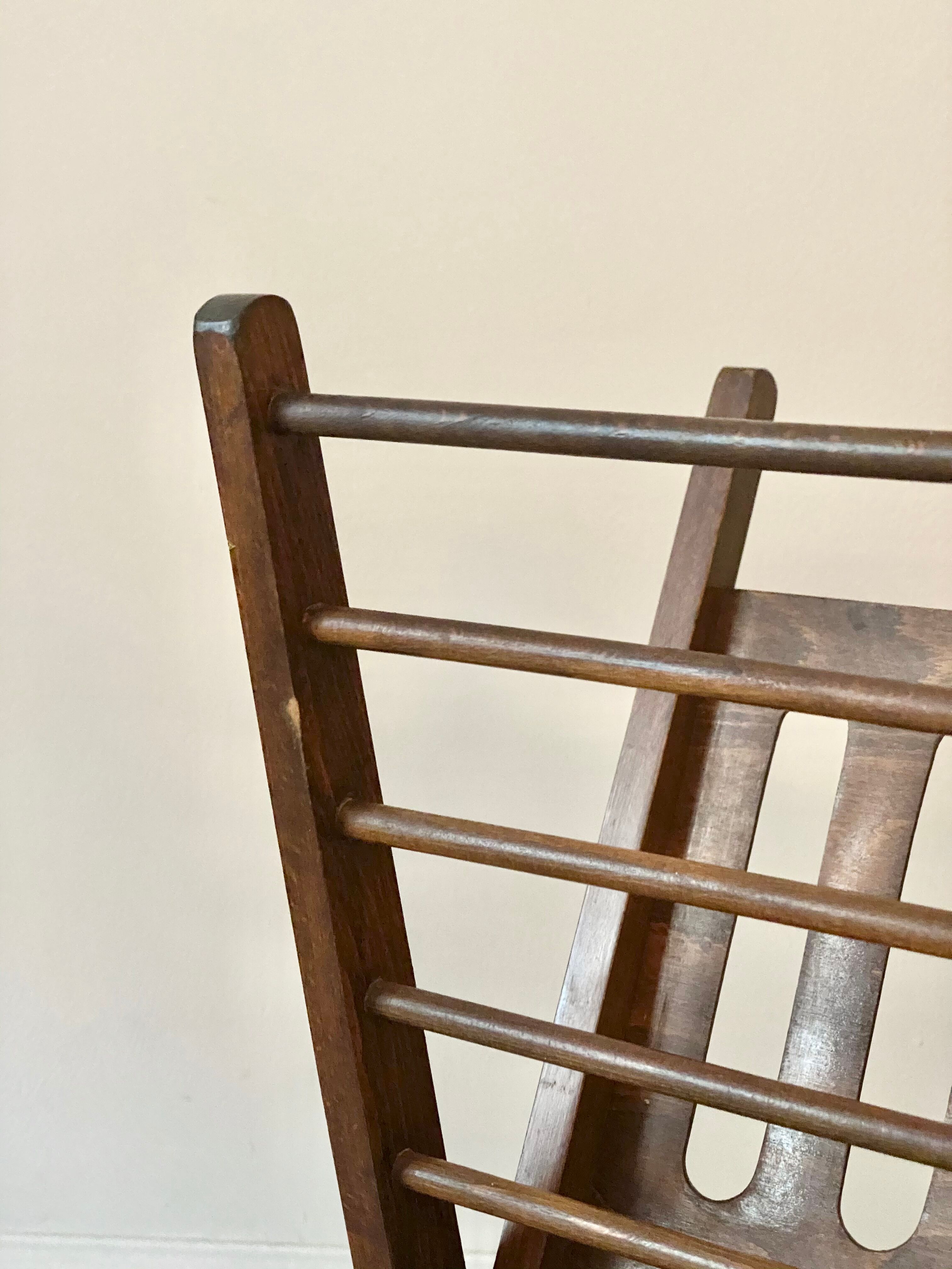 Magazine holder